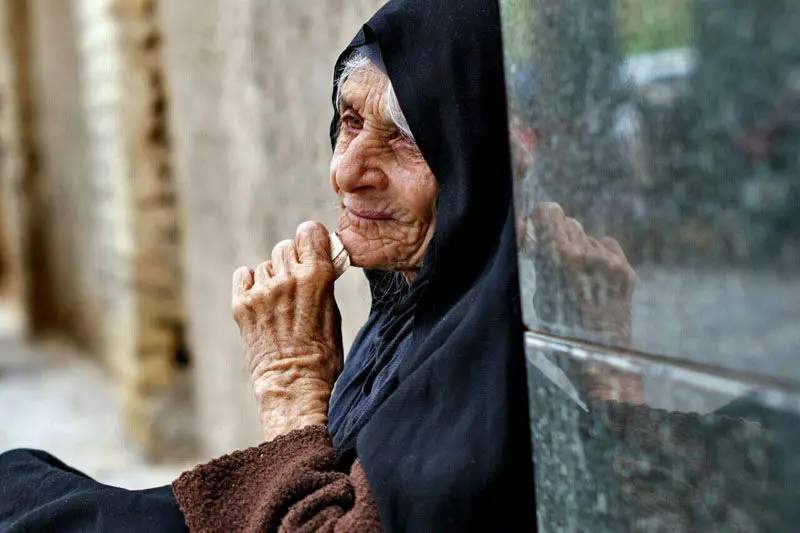 آمار قابل‌تامل از تعداد سالمندان سرراهی؛ ۴هزار و ۸۰۰ سالمند در بیمارستان و امامزاده‌ها رها شدند!