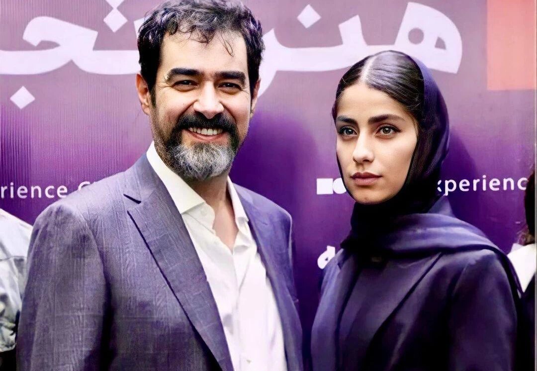 عکس |  نگاه ساناز ارجمند به شهاب حسینی در جشنواره فیلم فجر