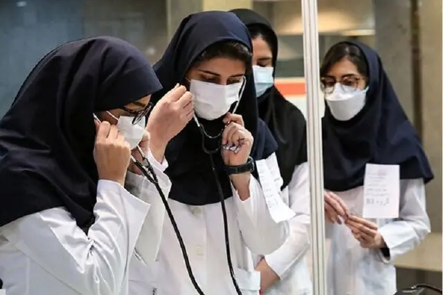 ۴۰ هزار دانشجوی ایرانی در گروه‌های مختلف علوم پزشکی در دانشگاه‌های خارج از کشور مشغول به تحصیلند؛ ما صرفا نظاره‌گر خروج سالانه میلیون‌ها دلار ارز به کشورهای میزبان هستیم!