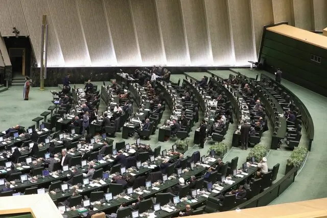 پشت‌پرده استرداد لایحه امنیت زنان توسط دولت؛ نمایندگان مجلس چه بلایی سر لایحه حمایت از زنان علیه خشونت آوردند؟