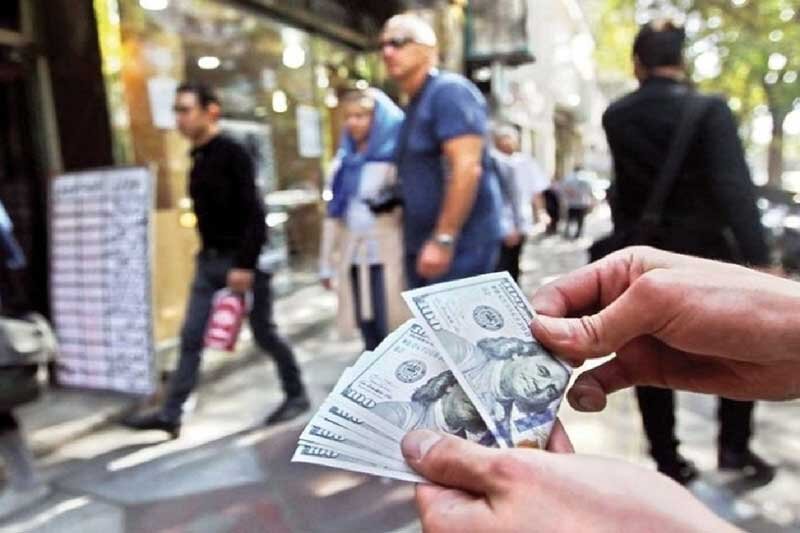 قیمت جدید دلار، یورو و سایر ارزها امروز ۱۷ تیرماه ۱۴۰۴/ دلار یک کانال دیگر سقوط کرد