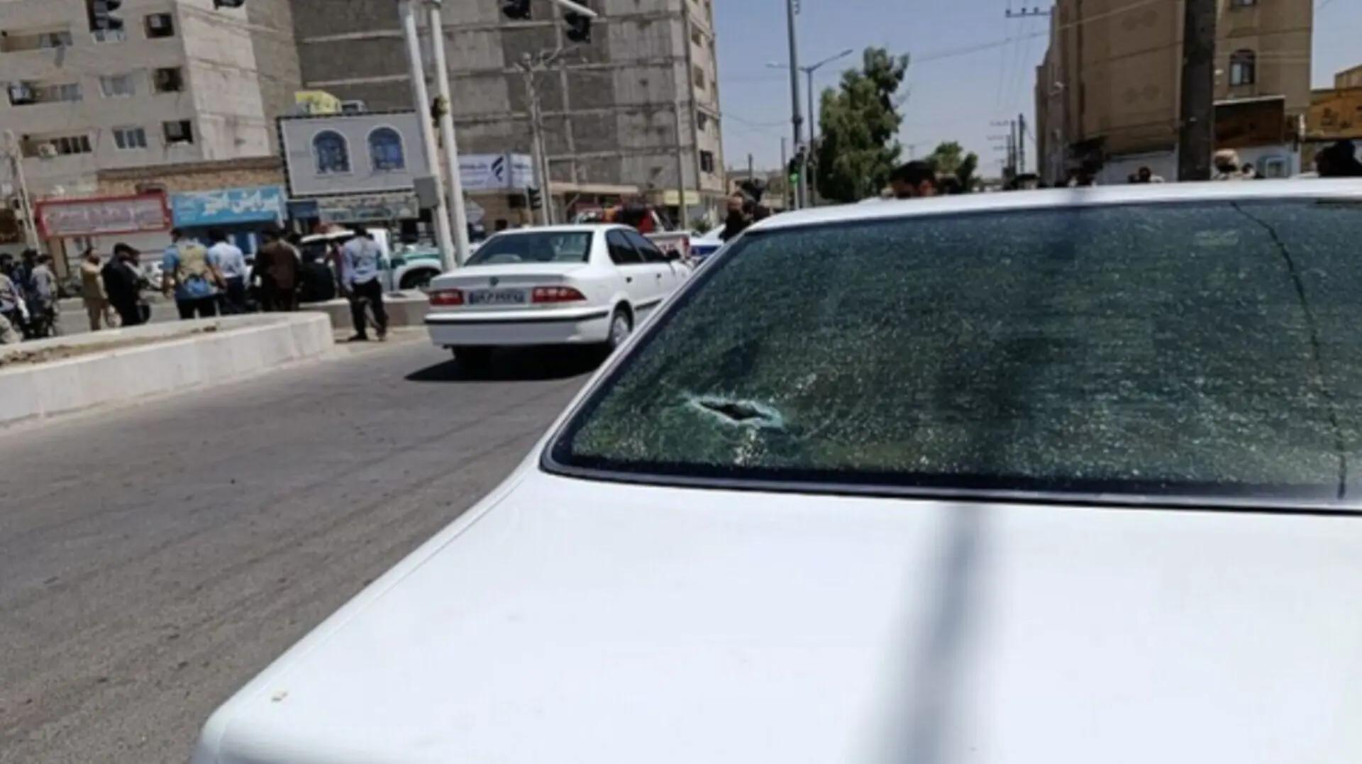 برادر افسر نگهبان دادگستری زاهدان پس از شنیدن خبر شهادت برادرش در حمله تروریستی امروز، دچار حمله قلبی شد و درگذشت