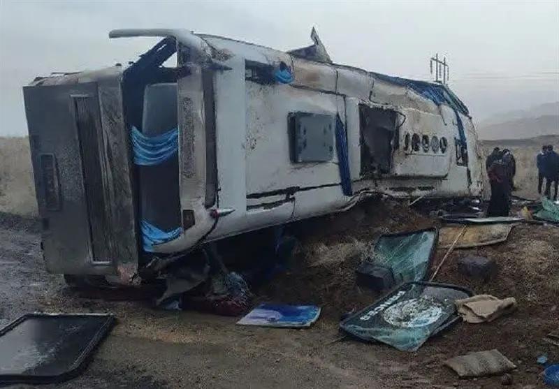 اعتماد گزارش داد: جزئیات جدید از علت حادثه تصادف اتوبوس دانشجویان سمنانی؛ راننده اعتیاد داشت؛ بارها به اعتراض کرده بودیم