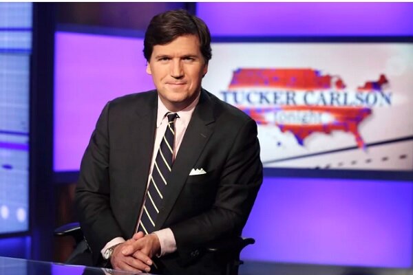 تاکر کارلسون: ناوهای ۱۲۰ میلیارد دلاری هم نتوانستند مسیر تنگه هرمز را باز کنند